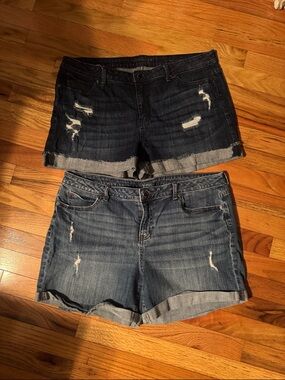 Jennifer Lopez Denim Rolled-Hem Women's Shorts - Dark and Medium Blue Size 14